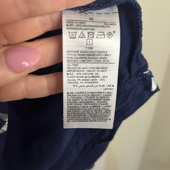 Old Navy Silver Star Tank Top - Picture 4 of 4